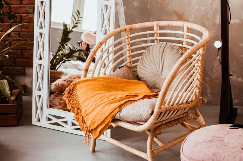 Découvrez ici 15 habitudes pour intégrer un mode de vie slow life, vous vivre plus lentement et revenir à l'essentiel. Un article du blog Pour un bonheur simple.