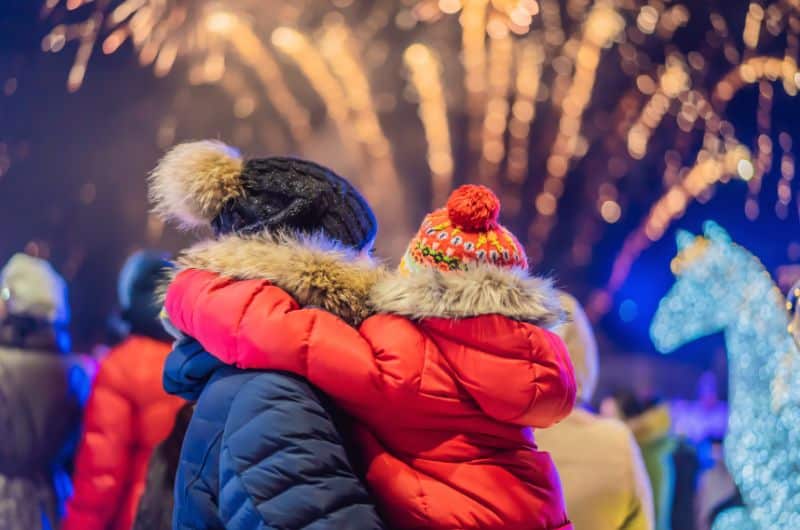 La plupart des municipalités et des villes font des fêtes de quartier avec des activités gratuites pour tous.
